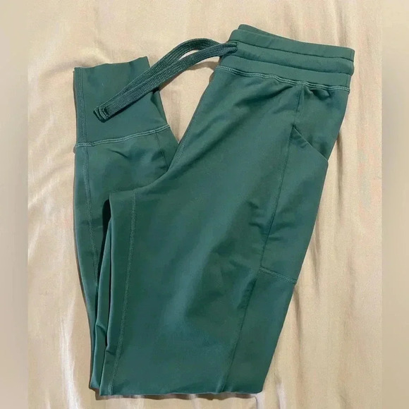 Fabletics women’s jogger pants - Picture 5 of 5